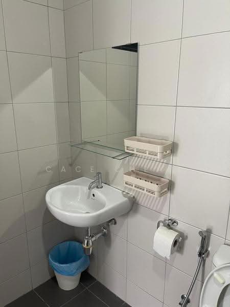 Kediaman Servis untuk Dijual di Meridin Suites @ The Meridin - Cace Cheah - Bathroom - PropertyGuru.com.my