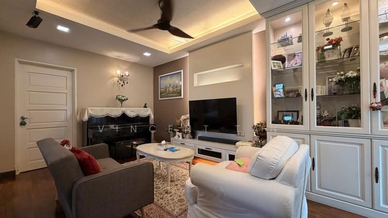 Rumah Teres 2.5-Tingkat untuk Dijual di Bandar Sri Damansara (Selangor) - Vincent Tan - Family hall - PropertyGuru.com.my