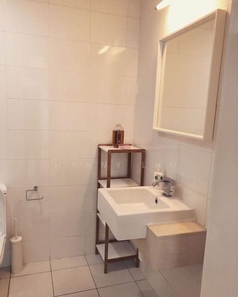 Kediaman Servis untuk Disewa di Solaris Dutamas - Manny Lum - Bathroom - PropertyGuru.com.my