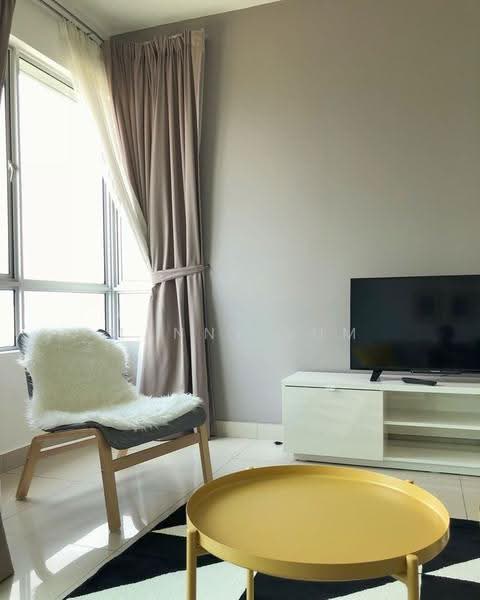 Kediaman Servis untuk Disewa di Solaris Dutamas - Manny Lum - Living Room - PropertyGuru.com.my
