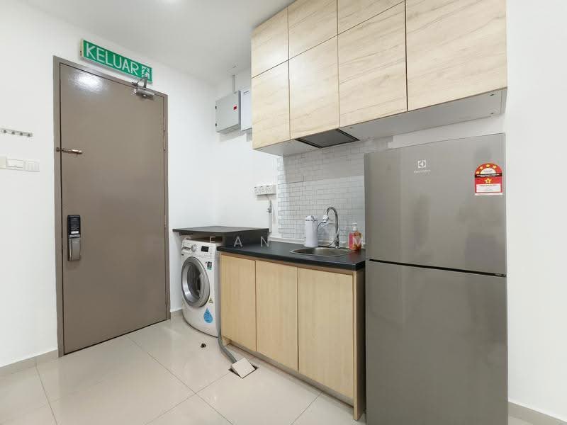 Service Residence for Sale at Pinnacle Petaling Jaya - Sean Lim - Kitchen - PropertyGuru.com.my
