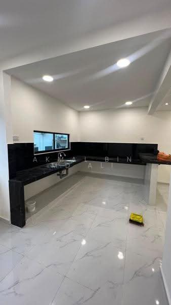Rumah Teres 2-Tingkat untuk Dijual di Taman Bukit Kempas (Tampoi) - Akmal Bin MD Ali - Kitchen - PropertyGuru.com.my