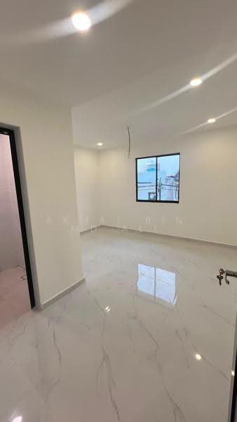 Rumah Teres 2-Tingkat untuk Dijual di Taman Bukit Kempas (Tampoi) - Akmal Bin MD Ali - Interior - PropertyGuru.com.my