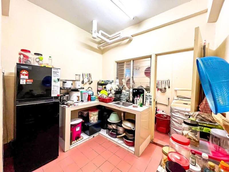 Apartment for Sale at Pangsapuri Jati 2 - Izzat Zamros - Kitchen - PropertyGuru.com.my