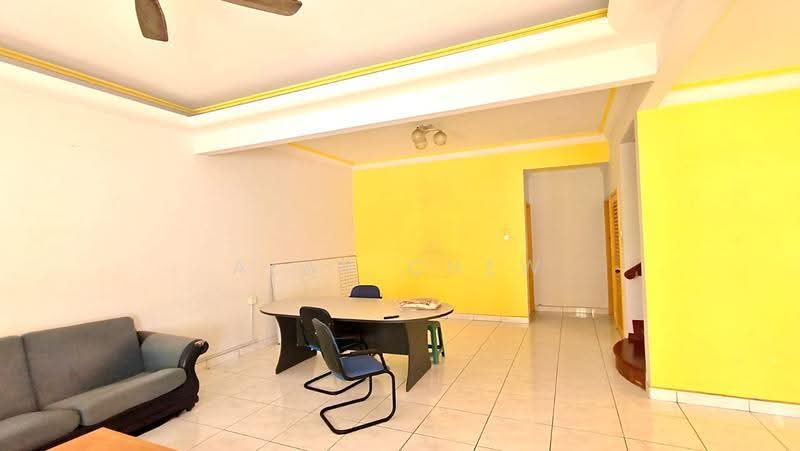 Rumah Teres 2-Tingkat untuk Dijual di Taman Molek (Johor Bahru) - Alan Chew - PropertyGuru.com.my