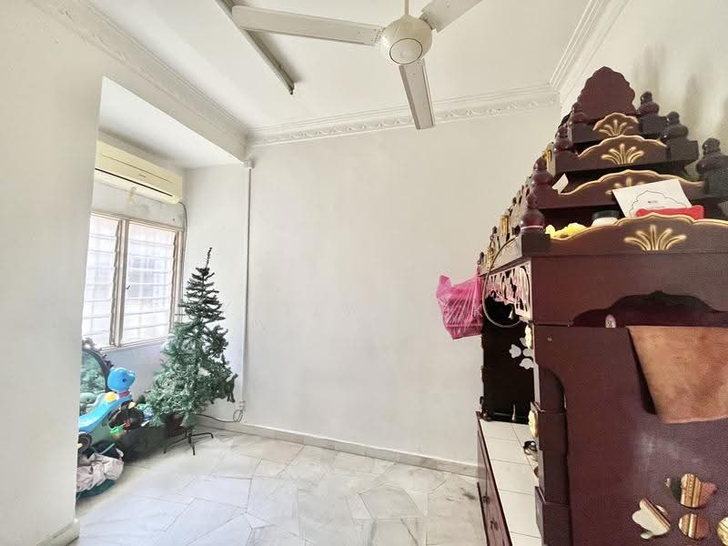 Semi-Detached House for Sale in Bandar Country Homes (Rawang) - Kelly Kok - Interior - PropertyGuru.com.my