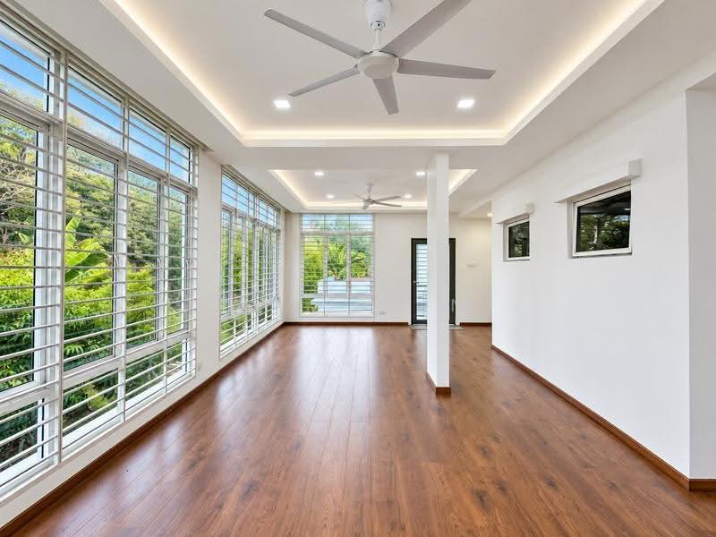 Semi-Detached House for Sale in Perdana Lakeview East (Cyberjaya) - Aizuddin bin Ahmad - Living Room - PropertyGuru.com.my