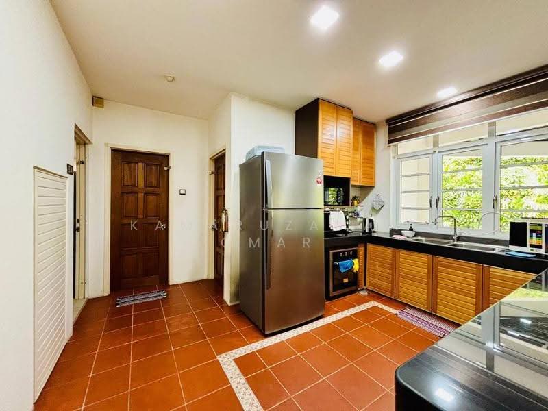 Bungalow House untuk Dijual di Shah Alam (Selangor) - Kamaruzaman Omar - Kitchen - PropertyGuru.com.my
