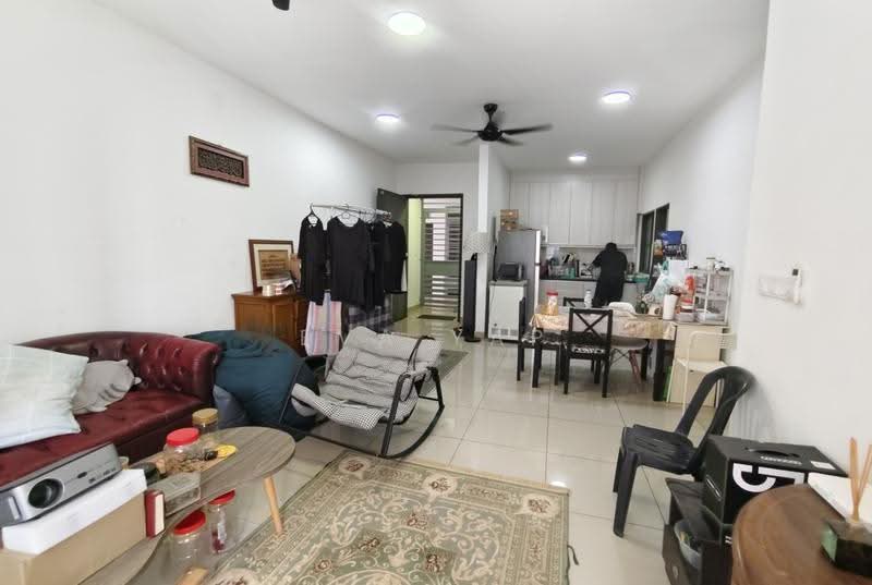 Kondominium untuk Dijual di The Henge - Eva Yap - Living Room - PropertyGuru.com.my