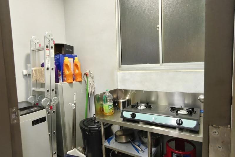 Kondominium untuk Dijual di The Henge - Eva Yap - Kitchen - PropertyGuru.com.my