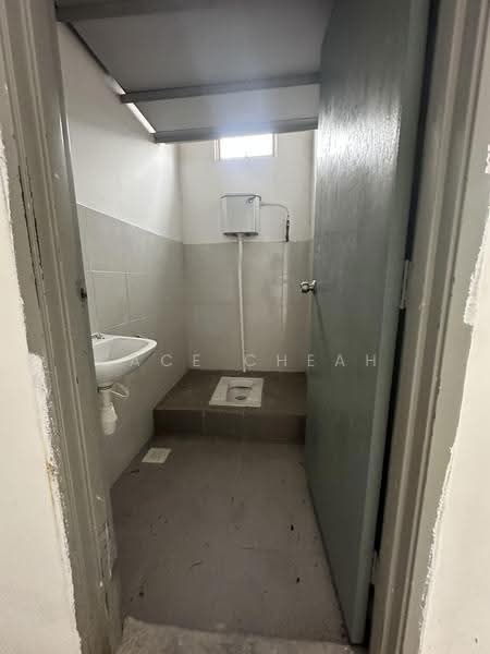 Kedai untuk Disewa di Taman Nusa Sentral (Iskandar Puteri (Nusajaya)) - Cace Cheah - Bathroom - PropertyGuru.com.my