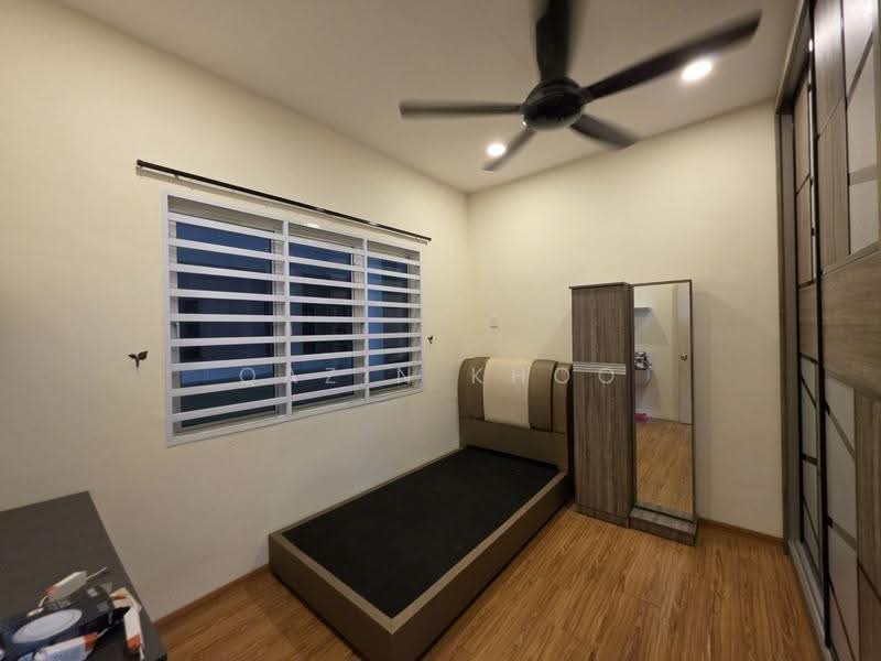 Pangsapuri untuk Dijual di Sky Garden Residences - Qazin Khoo - Bedroom - PropertyGuru.com.my