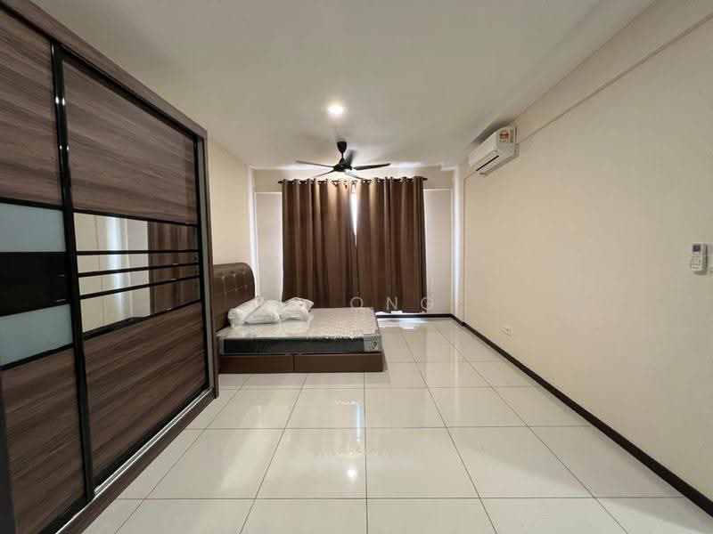 Kediaman Servis untuk Disewa di Luminari - TG Ong - Bedroom - PropertyGuru.com.my