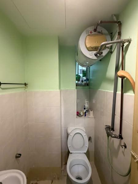 Kondominium untuk Dijual di Kepong Sentral Condominium - Eric Per - Bathroom - PropertyGuru.com.my