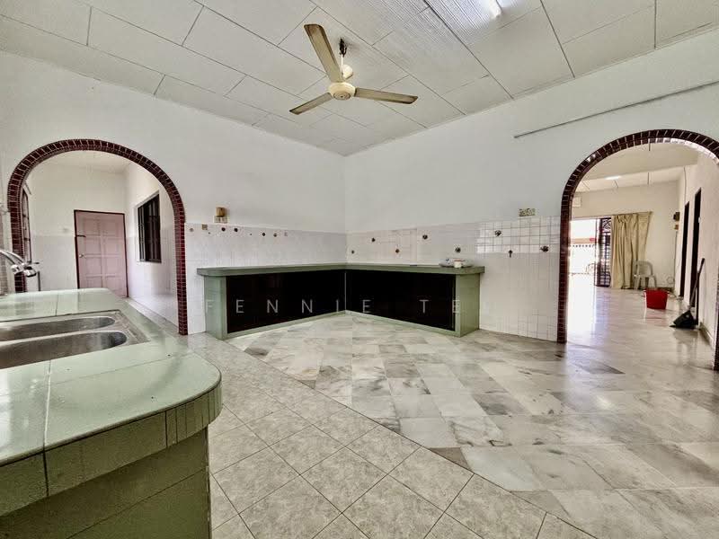 1-storey Terraced House for Sale in Teluk Intan (Perak) - Fennie Tee - Kitchen - PropertyGuru.com.my