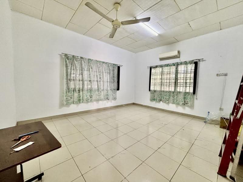 1-storey Terraced House for Sale in Teluk Intan (Perak) - Fennie Tee - Bedroom - PropertyGuru.com.my