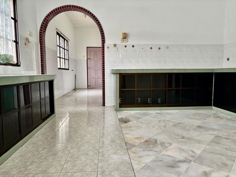 1-storey Terraced House for Sale in Teluk Intan (Perak) - Fennie Tee - Kitchen - PropertyGuru.com.my