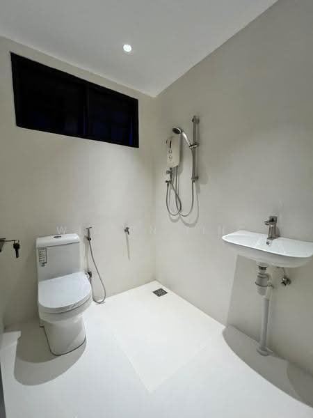 Rumah Berkembar untuk Dijual di Kuching (Sarawak) - Wilson Ting - Bathroom 2 - PropertyGuru.com.my