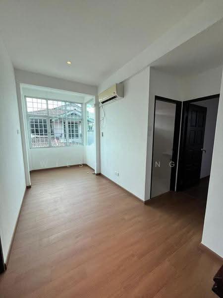 Rumah Berkembar untuk Dijual di Kuching (Sarawak) - Wilson Ting - Upstairs Hall - PropertyGuru.com.my