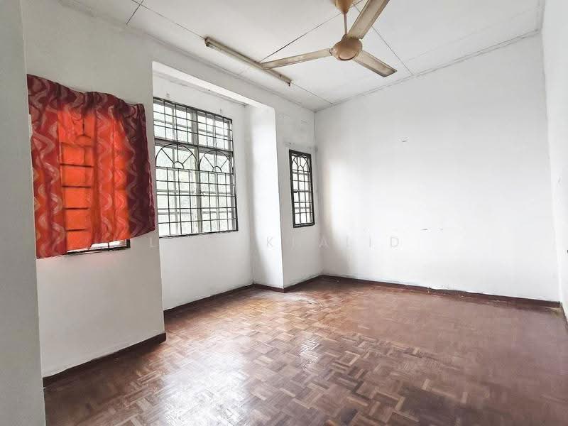2-storey Terraced House for Sale in Bandar Baru Puncak Alam (Puncak Alam) - Liza Khalid - PropertyGuru.com.my