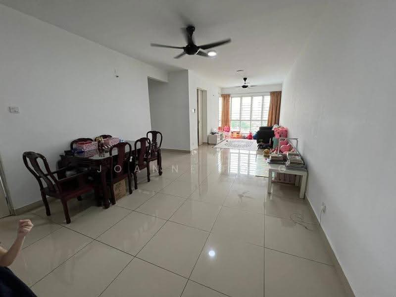 Kondominium untuk Dijual di Sky Condominium (Skyz Residence) - Joanne Fong - Living Room - PropertyGuru.com.my