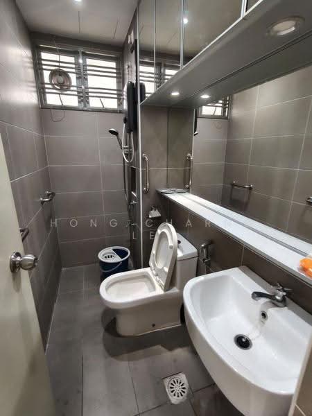 Service Residence for Rent at D'Putra Suites - Hong Charng Lee - Bathroom - PropertyGuru.com.my