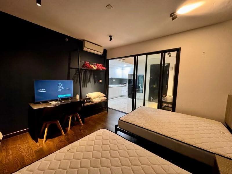 Pangsapuri untuk Dijual di Almas - Alice Chong - Bedroom - PropertyGuru.com.my
