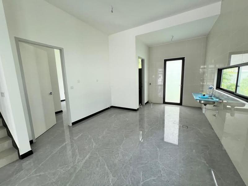 Rumah Berkembar untuk Dijual di Setia Tropika (Johor Bahru) - Yik Tat - PropertyGuru.com.my