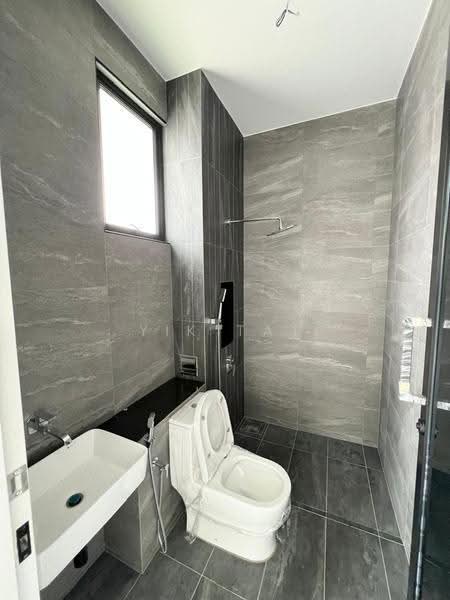 Rumah Berkembar untuk Dijual di Setia Tropika (Johor Bahru) - Yik Tat - PropertyGuru.com.my