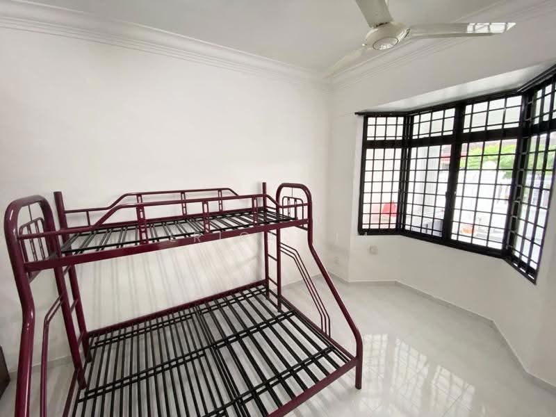 Rumah Teres 1-Tingkat untuk Disewa di Taman Ungku Tun Aminah (Skudai) - Erica Lim - Bedroom - PropertyGuru.com.my