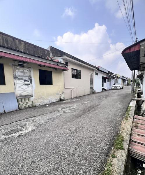 Rumah Teres 1-Tingkat untuk Disewa di Taman Ungku Tun Aminah (Skudai) - Erica Lim - Exterior - PropertyGuru.com.my