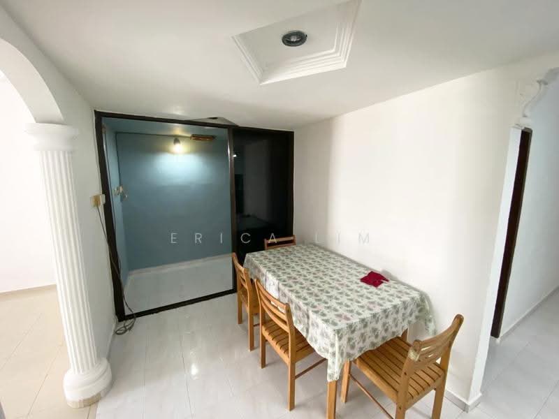 Rumah Teres 1-Tingkat untuk Disewa di Taman Ungku Tun Aminah (Skudai) - Erica Lim - Dining Room - PropertyGuru.com.my