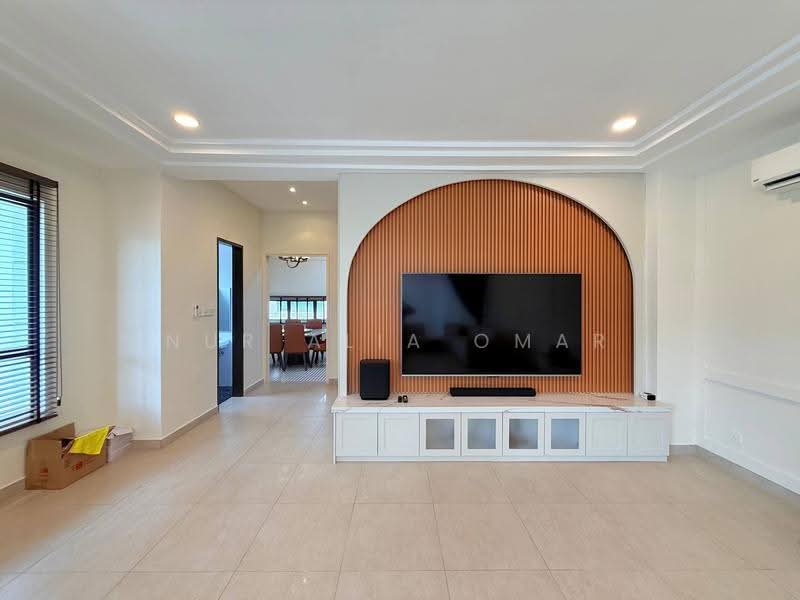 3-storey Terraced House for Sale in Cyberjaya (Selangor) - Nur Alia Omar - Living Room - PropertyGuru.com.my