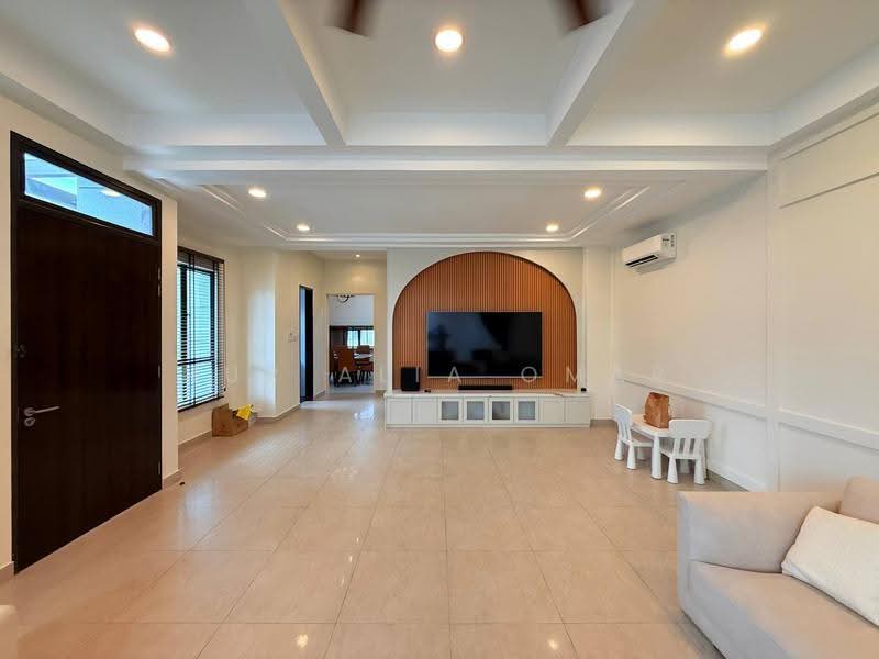 3-storey Terraced House for Sale in Cyberjaya (Selangor) - Nur Alia Omar - Living Room - PropertyGuru.com.my