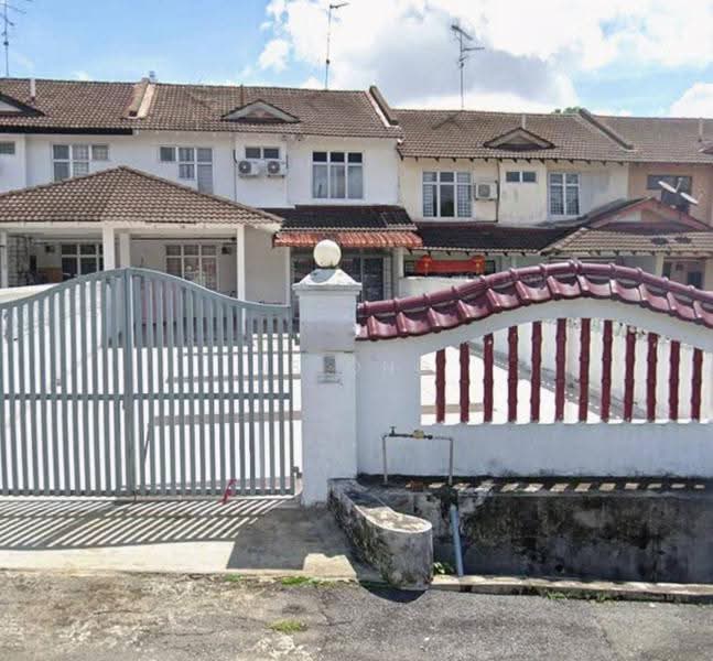 Rumah Teres 2-Tingkat untuk Dijual di Taman Bukit Kempas (Tampoi) - JE ONG - Exterior - PropertyGuru.com.my
