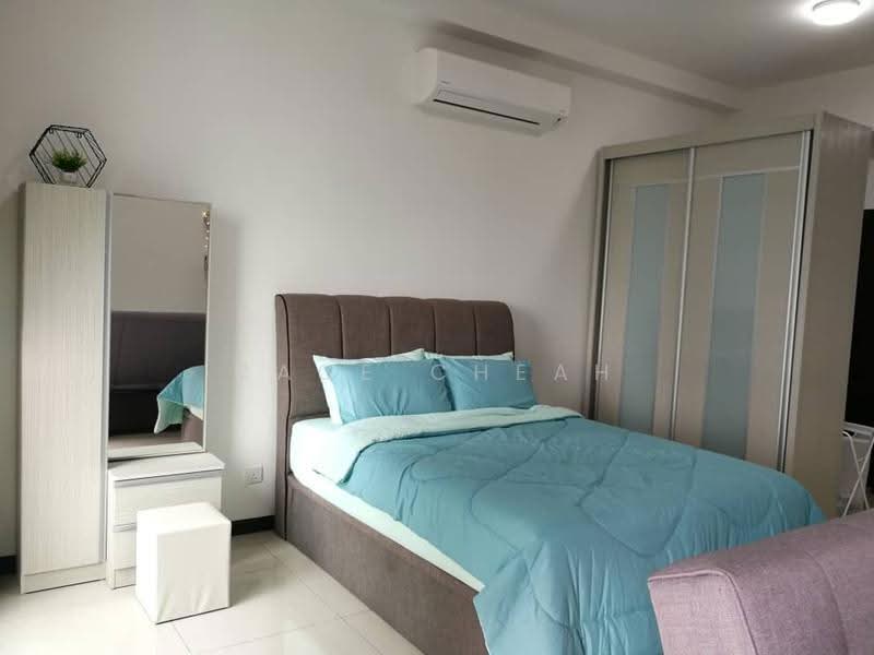 Kediaman Servis untuk Dijual di Molek Regency - Cace Cheah - Bedroom - PropertyGuru.com.my