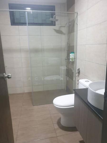 Kediaman Servis untuk Dijual di Molek Regency - Cace Cheah - Bathroom - PropertyGuru.com.my