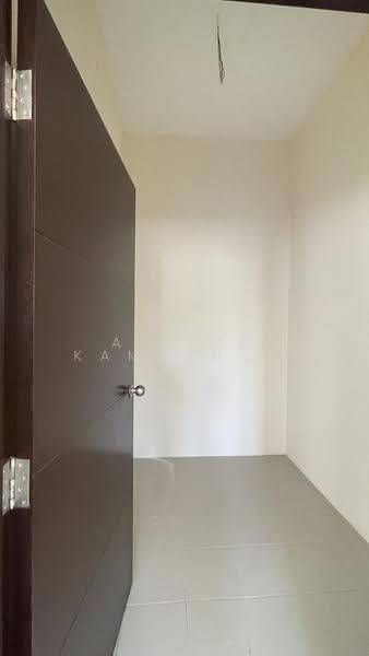 Bungalow House for Sale in Bandar Seri Putra (Bangi) - Azizul Kamarul Zaman - Entrance - PropertyGuru.com.my