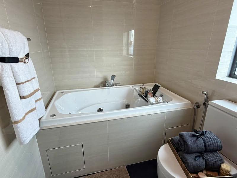Kondominium untuk Dijual di Capella Embassy (D'Rapport Residences) - Ang Siaw Li - Bathroom - PropertyGuru.com.my