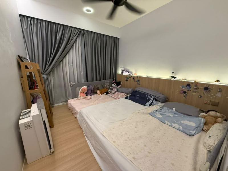 Service Residence for Sale at 8Scape Residence @ Sutera - Junz Liew - Bedroom - PropertyGuru.com.my