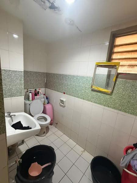 Apartment for Sale at Pangsapuri Nilam - Eric Per - Bathroom - PropertyGuru.com.my