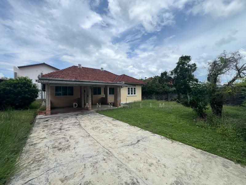 Bungalow House for Rent in Tanjung Tokong (Penang) - Danny Lim - Exterior - PropertyGuru.com.my