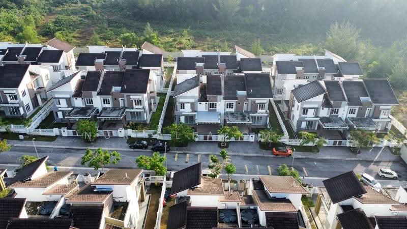 Rumah Berkembar untuk Dijual di D'Kayangan (Shah Alam) - Nur Alia Omar - Exterior - PropertyGuru.com.my