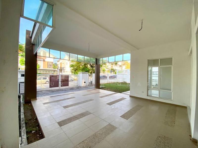 Rumah Berkembar untuk Dijual di D'Kayangan (Shah Alam) - Nur Alia Omar - Exterior - PropertyGuru.com.my