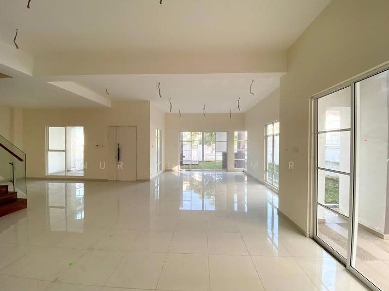 Rumah Berkembar untuk Dijual di D'Kayangan (Shah Alam) - Nur Alia Omar - Living Room - PropertyGuru.com.my