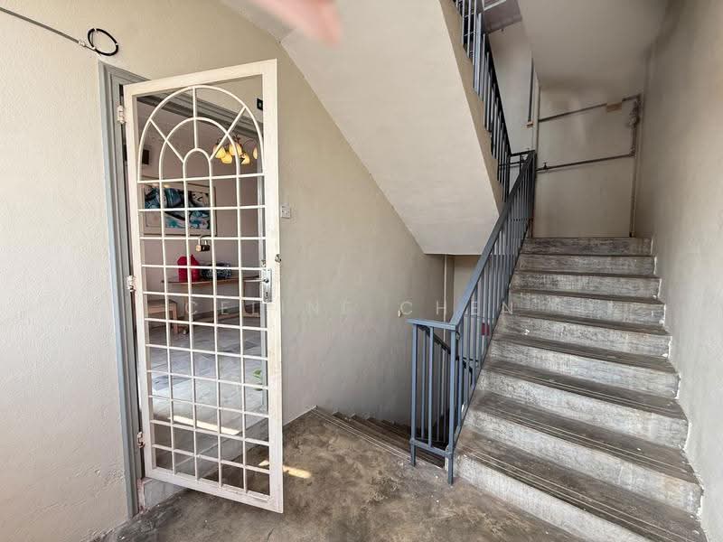 Flat for Sale at Taman Kenanga Seksyen 3 - Celine Chen - Entrance - PropertyGuru.com.my