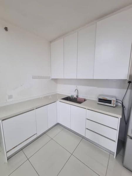 Kediaman Servis untuk Disewa di Paragon @ Pan'gaea - Wai Wai - Kitchen - PropertyGuru.com.my