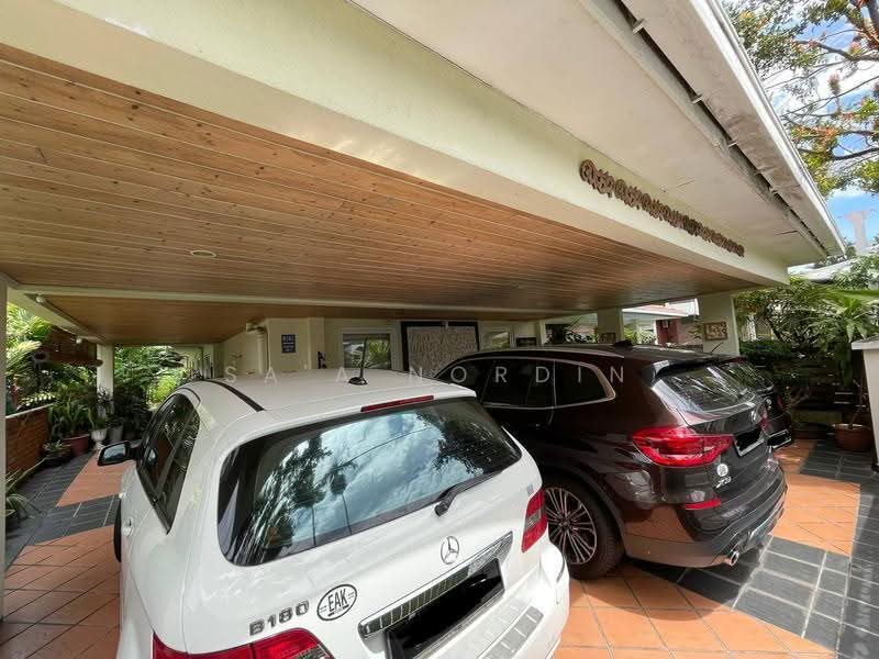 Bungalow House untuk Dijual di Shah Alam (Selangor) - Sa'a Nordin - Car Park - PropertyGuru.com.my