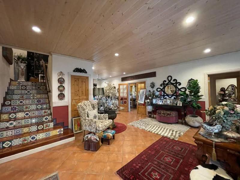 Bungalow House untuk Dijual di Shah Alam (Selangor) - Sa'a Nordin - Living Room - PropertyGuru.com.my