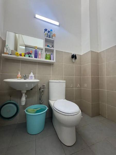 Rumah Teres 1-Tingkat untuk Dijual di Puncak Alam (Selangor) - Siti Hajar - Bathroom - PropertyGuru.com.my